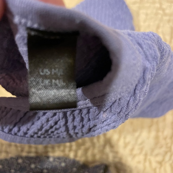 Four Tops Sleeveless PAC Cares and Others - Picture 10 of 14